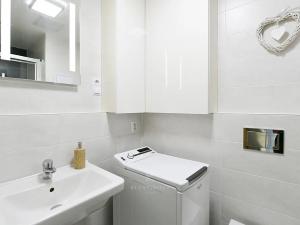 Pronájem bytu 1+kk, Praha - Nové Město, 42 m2
