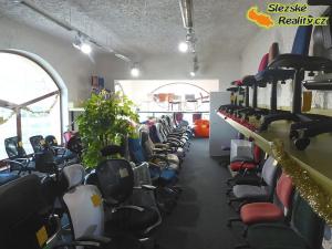 Pronájem obchodního prostoru, Ostrava, Mariánskohorská, 140 m2