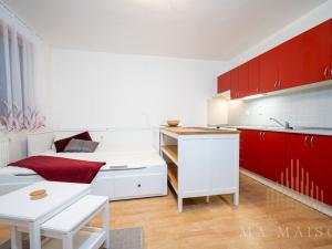Pronájem bytu 1+kk, Praha - Stodůlky, Sluneční náměstí, 28 m2