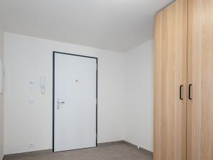 Pronájem bytu 2+kk, Praha - Vysočany, Smržových, 55 m2