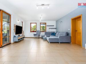 Prodej rodinného domu, Kamenice - Ládví, Lísková, 299 m2