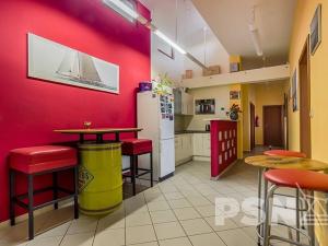 Pronájem kanceláře, Praha - Hloubětín, Nademlejnská, 22 m2