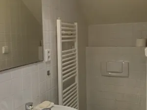 Pronájem bytu 1+kk, Praha - Záběhlice, náměstí Mezi zahrádkami, 30 m2