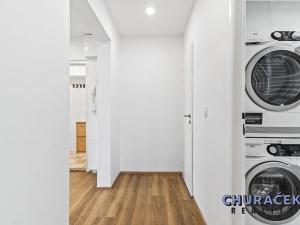 Prodej bytu 3+kk, Praha - Kobylisy, Bojasova, 73 m2