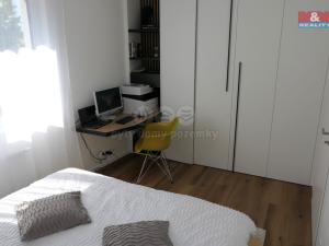 Pronájem bytu 2+kk, Praha - Horní Měcholupy, 52 m2