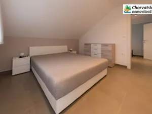 Prodej rodinného domu, Otočac, Chorvatsko, 200 m2