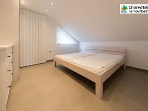 Prodej rodinného domu, Otočac, Chorvatsko, 200 m2
