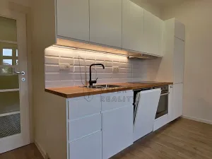 Prodej bytu 1+kk, Praha - Strašnice, Nad Primaskou, 36 m2