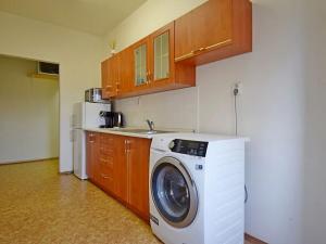 Pronájem kanceláře, Praha - Letňany, Toužimská, 24 m2