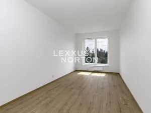Prodej bytu 2+kk, Praha - Hostavice, Českobrodská, 60 m2