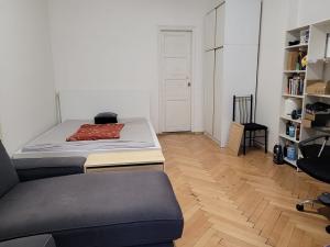 Pronájem bytu 2+1, Praha - Žižkov, Vinohradská, 35 m2