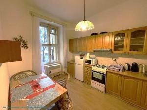 Pronájem bytu 2+1, Praha - Žižkov, Vinohradská, 35 m2