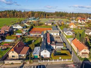 Prodej komerční nemovitosti, Babice, 2930 m2