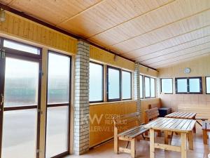 Prodej komerční nemovitosti, Babice, 2930 m2