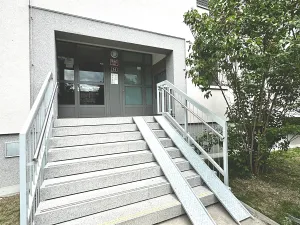 Prodej bytu 2+1, Praha - Hlubočepy, Lamačova, 44 m2