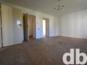 Prodej bytu 2+1, Karlovy Vary, Šumavská, 127 m2