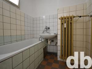 Prodej bytu 2+1, Karlovy Vary, Šumavská, 127 m2