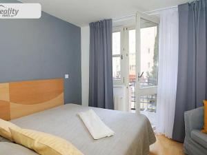 Pronájem bytu 2+kk, Praha - Vinohrady, Belgická, 34 m2