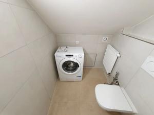 Pronájem bytu 2+kk, Praha - Nové Město, Vyšehradská, 58 m2