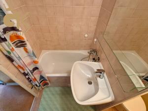 Prodej bytu 2+1, Olomouc, Zikova, 45 m2
