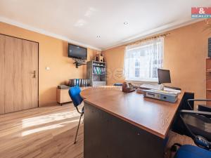 Prodej obchodního prostoru, Lišany, 832 m2