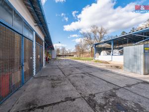 Prodej obchodního prostoru, Lišany, 832 m2