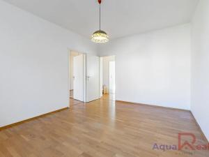 Prodej podílu bytu 2+1, Karlovy Vary, 5. května, 59 m2