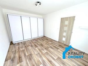 Pronájem bytu 2+1, Děčín, Kyjevská, 54 m2