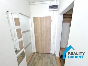 Pronájem bytu 2+1, Děčín, Kyjevská, 54 m2