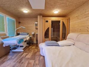 Prodej bytu 1+kk, Květnice, K Dobročovicům, 165 m2