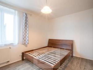 Pronájem bytu 2+kk, Praha - Dolní Měcholupy, Kryšpínova, 57 m2