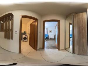 Pronájem bytu 2+kk, Praha - Dolní Měcholupy, Kryšpínova, 57 m2