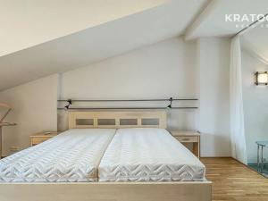 Pronájem bytu 3+kk, Praha - Smíchov, Hořejší nábřeží, 116 m2