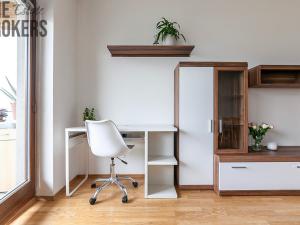 Prodej bytu 1+kk, Praha - Holešovice, Osadní, 44 m2