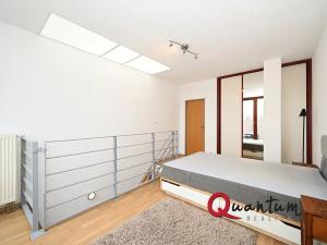 Pronájem bytu 2+kk, Praha - Libeň, Novákových, 48 m2