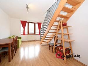 Pronájem bytu 2+kk, Praha - Libeň, Novákových, 48 m2