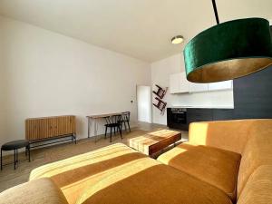 Pronájem bytu 2+kk, Praha, Zenklova, 54 m2