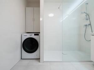 Pronájem bytu 2+kk, Praha - Smíchov, Nádražní, 54 m2
