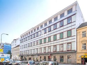 Pronájem kanceláře, Praha - Karlín, Sokolovská, 218 m2