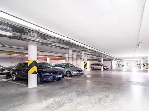 Pronájem kanceláře, Praha - Michle, Vyskočilova, 1960 m2