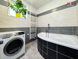 Pronájem bytu 3+kk, Dolní Dobrouč, 64 m2