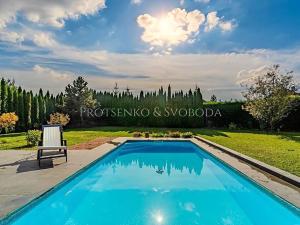 Prodej rodinného domu, Hostivice, náměstí Jana IV. z Dražic, 185 m2