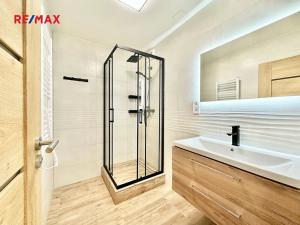 Pronájem bytu 3+kk, Praha - Kobylisy, Střekovská, 67 m2