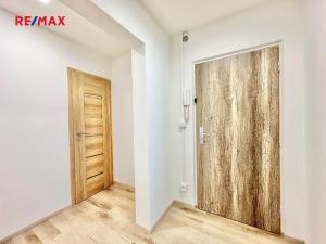 Pronájem bytu 3+kk, Praha - Kobylisy, Střekovská, 67 m2