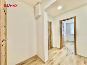 Pronájem bytu 3+kk, Praha - Kobylisy, Střekovská, 67 m2