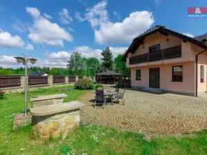 Prodej rodinného domu, Nová Role - Mezirolí, 221 m2