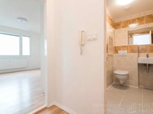 Pronájem bytu 2+kk, Praha - Kamýk, Rabyňská, 39 m2