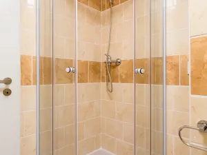 Pronájem bytu 2+kk, Praha - Kamýk, Rabyňská, 39 m2