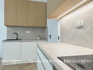 Pronájem bytu 2+kk, Pardubice, Zámecká, 41 m2