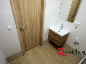 Pronájem bytu 1+kk, Praha - Troja, Lešenská, 33 m2